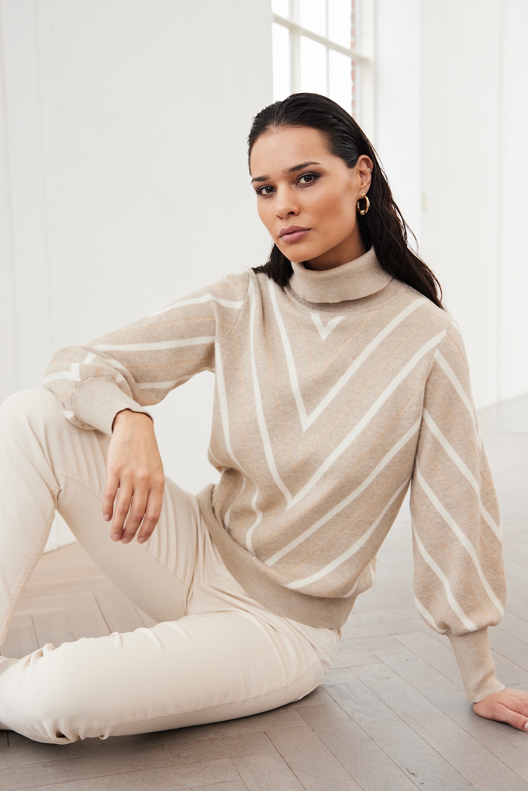 Knit w. Lurex Stripe